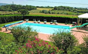 The swimming pool at or close to Il Villino