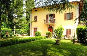 A garden outside Il Villino