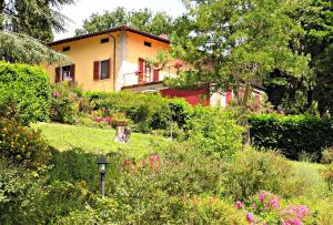A garden outside Il Villino