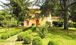 A garden outside Il Villino