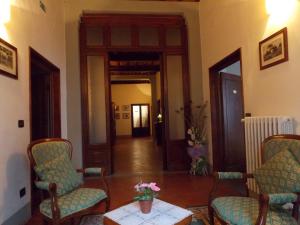 A seating area at Il Villino