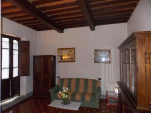 A seating area at Il Villino