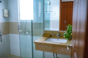 Koupelna v ubytování Huynh Duc Hotel