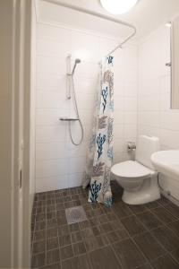 Koupelna v ubytování Hotell Käringön