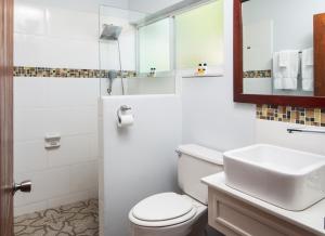 Vonios kambarys apgyvendinimo įstaigoje Toby's Resort
