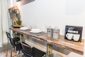 Kuhinja ili čajna kuhinja u objektu GraffitiSuites#Stone