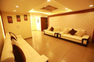 The Crescent Suites的休息区