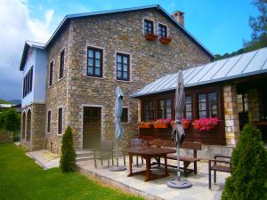 El edificio en el que está la casa de huéspedes