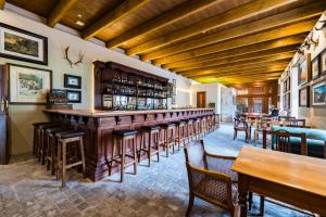 兰兹拉卡酒店加Spa酒廊或酒吧区