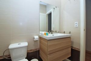 A bathroom at Del Parque Flats - Premium - Maestre
