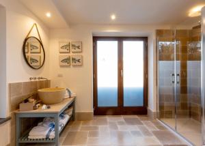 A bathroom at Romantic Relais Sorrento