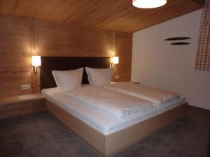 Ένα ή περισσότερα κρεβάτια σε δωμάτιο στο Haus Christopherus