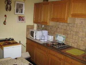 A kitchen or kitchenette at Cascades Location