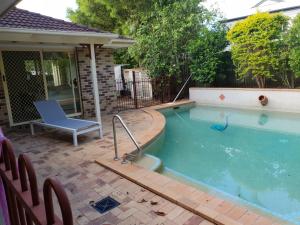 Der Swimmingpool an oder in der Nähe von Robyn's Nest - Bed and Breakfast