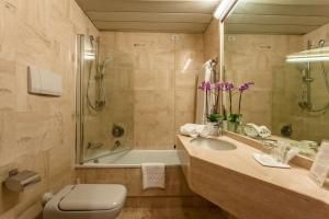 Koupelna v ubytování Etrusco Arezzo Hotel - Sure Hotel Collection by Best Western