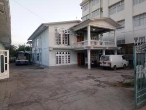 Gallery image of Diamond Star Guest House in Nyaungshwe Township