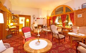 Posezení v ubytování Hotel Villa Post