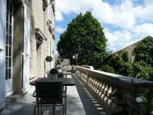 Balkón nebo terasa v ubytování Maison d'hôtes "Les Jardins de Mazamet"