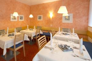 ห้องอาหารหรือที่รับประทานอาหารของ Apart Hotel Garni Alvetern