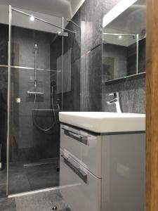 Koupelna v ubytování Silesia Apartment Eliza + 31 fotografií