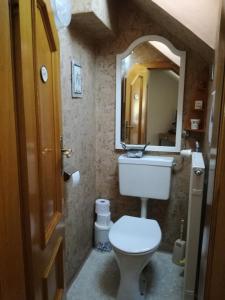 Een badkamer bij Haus Kapfinger