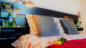 Posteľ alebo postele v izbe v ubytovaní Cracovia Panorama East Apartment Vermelo