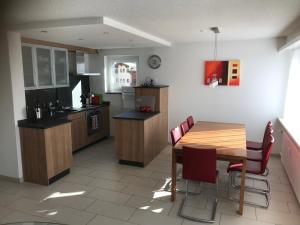 Kuchyň nebo kuchyňský kout v ubytování Haus Kandahar