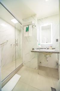 Bathroom sa Ritz Apart Hotel