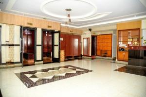 Lobby alebo recepcia v ubytovaní Ha Trinh Hotel