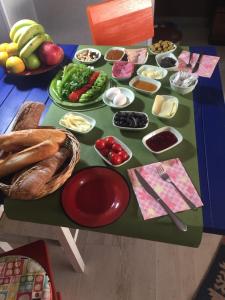 Majoituspaikassa Çağan Guest Home saatavilla olevat aamiaisvaihtoehdot