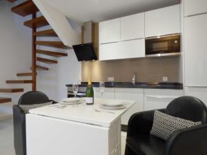 Kuchyň nebo kuchyňský kout v ubytování Polo Apartments - Benahavís