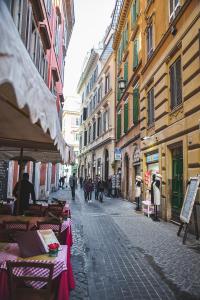 Gallery image of Trevi & Pantheon Design Rooms in Rome