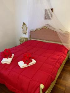 A bed or beds in a room at Royal Guest House Venice