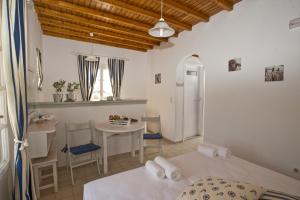 Gallery image of Gryparis' Club Apartments in Mikonos