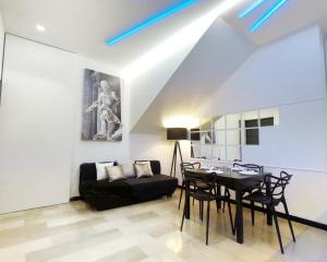 ローマにあるLUX- Spanish Steps 60A Exclusive Suite Apartmentのギャラリーの写真