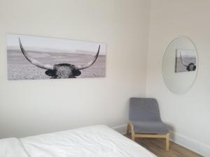 Postel nebo postele na pokoji v ubytování Ottawa Stay Downtown Suites
