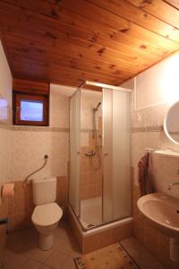 Een badkamer bij Pension Kubát