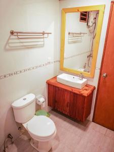 Koupelna v ubytování Seena Inn