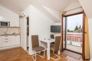 Una cocina o cocineta en Villa Voinic