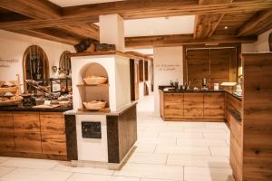 Kuchyň nebo kuchyňský kout v ubytování Hotel Friedenseiche