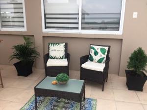 Khu vực ghế ngồi tại PP suite