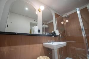 Un baño de Soho Boutique Congreso