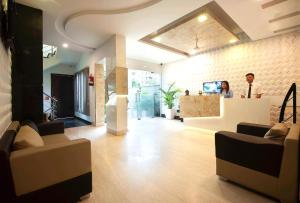 Khu vực sảnh/lễ tân tại Hotel Golf View Suites-Golf Course Road Gurgaon