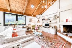 Posezení v ubytování Chalet Zentral Bach by A-Appartments