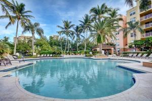 Gallery image of Renovated 2/2 Unit at Yacht Club/Aventura in Aventura