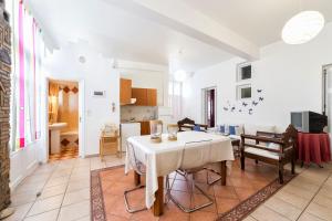 Køkken eller tekøkken på Town House for 6-16 with AC