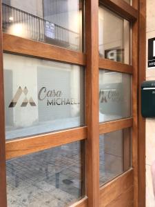 a window of a casa millefiore store at Hostal Casa Michaels in Móra d'Ebre