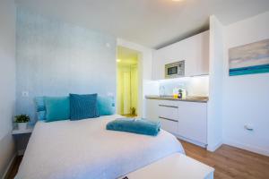 Fotografie z fotogalerie ubytování Esmeralda, Pet Friendly, Sea View, Wifi, Near the Beach v destinaci La Cala de Mijas