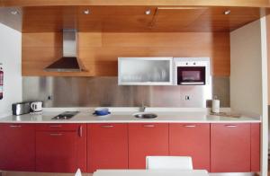 Una cocina o zona de cocina en Apartamentos María Luisa