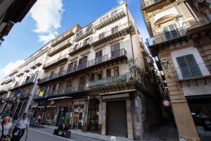 The building in which Az apartmant is located